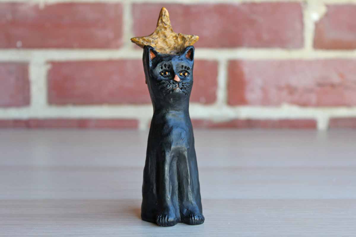 E. Smithson Black Resin Cat with Gold Star Abive its Head – The ...