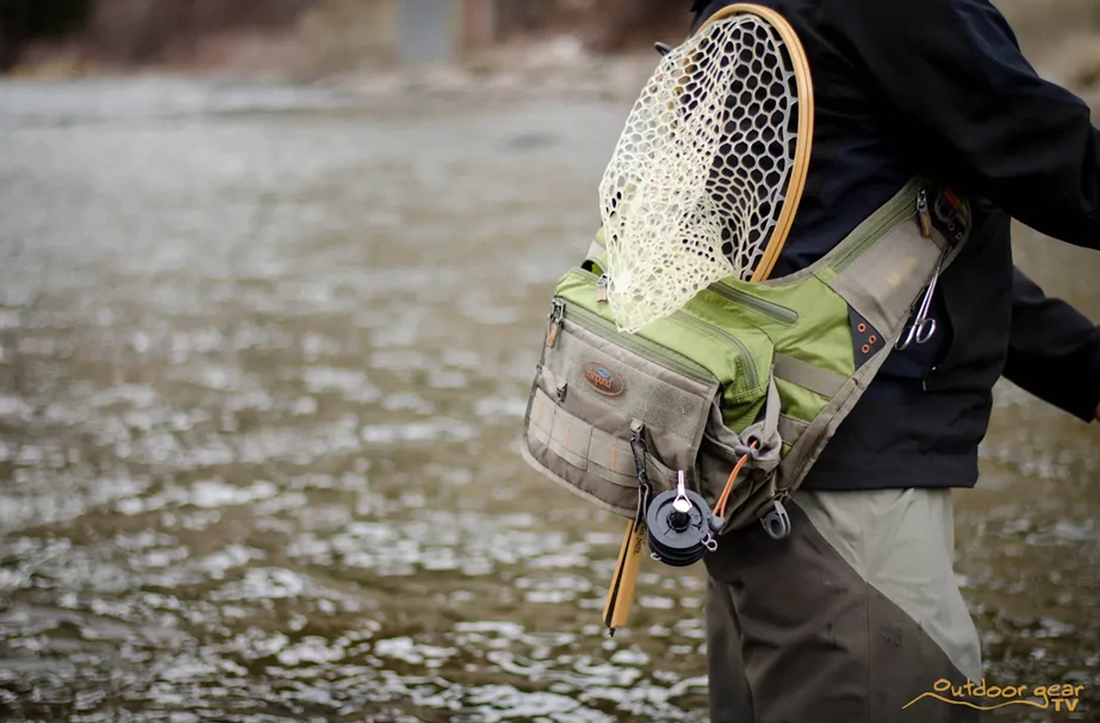 The Proper Way to Wear a Fly Fishing Sling Pack on Vimeo