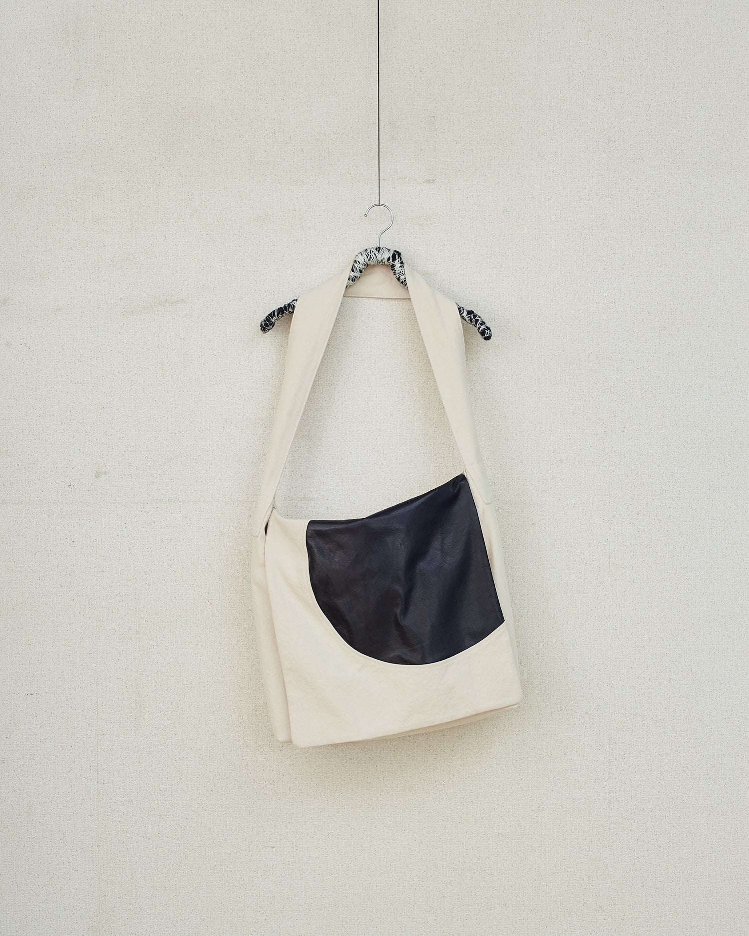 adaptart newspaper bag 久遠-