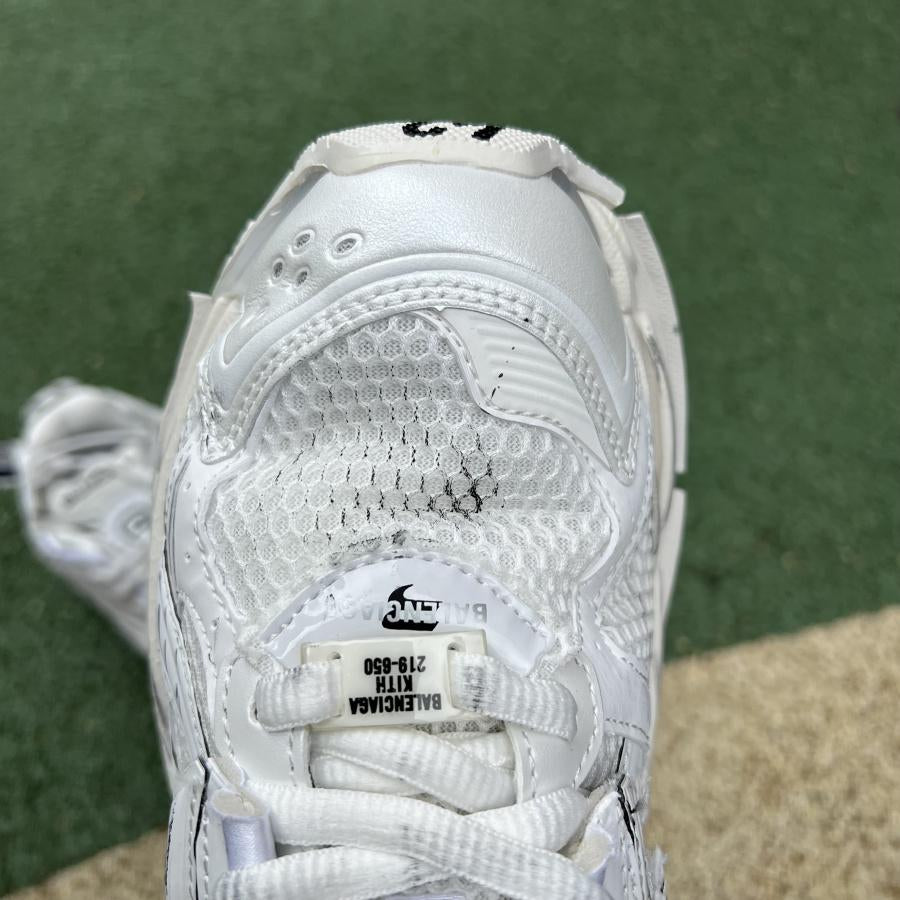 Balenciaga Runner White from biubiuover