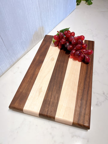 Natural Edge AZ Mesquite Cutting/Serving Board – Unique Wood