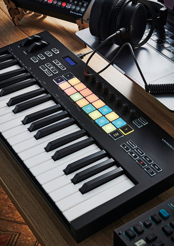 Novation Launchkey 37 MK3 – R-Music Store