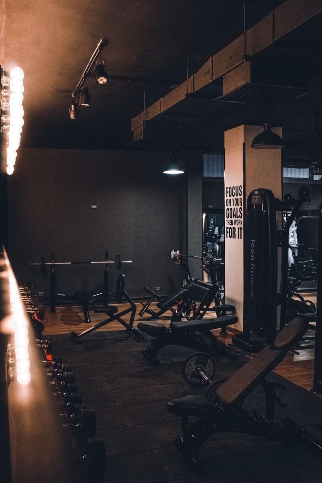 Dentro de un gimnasio