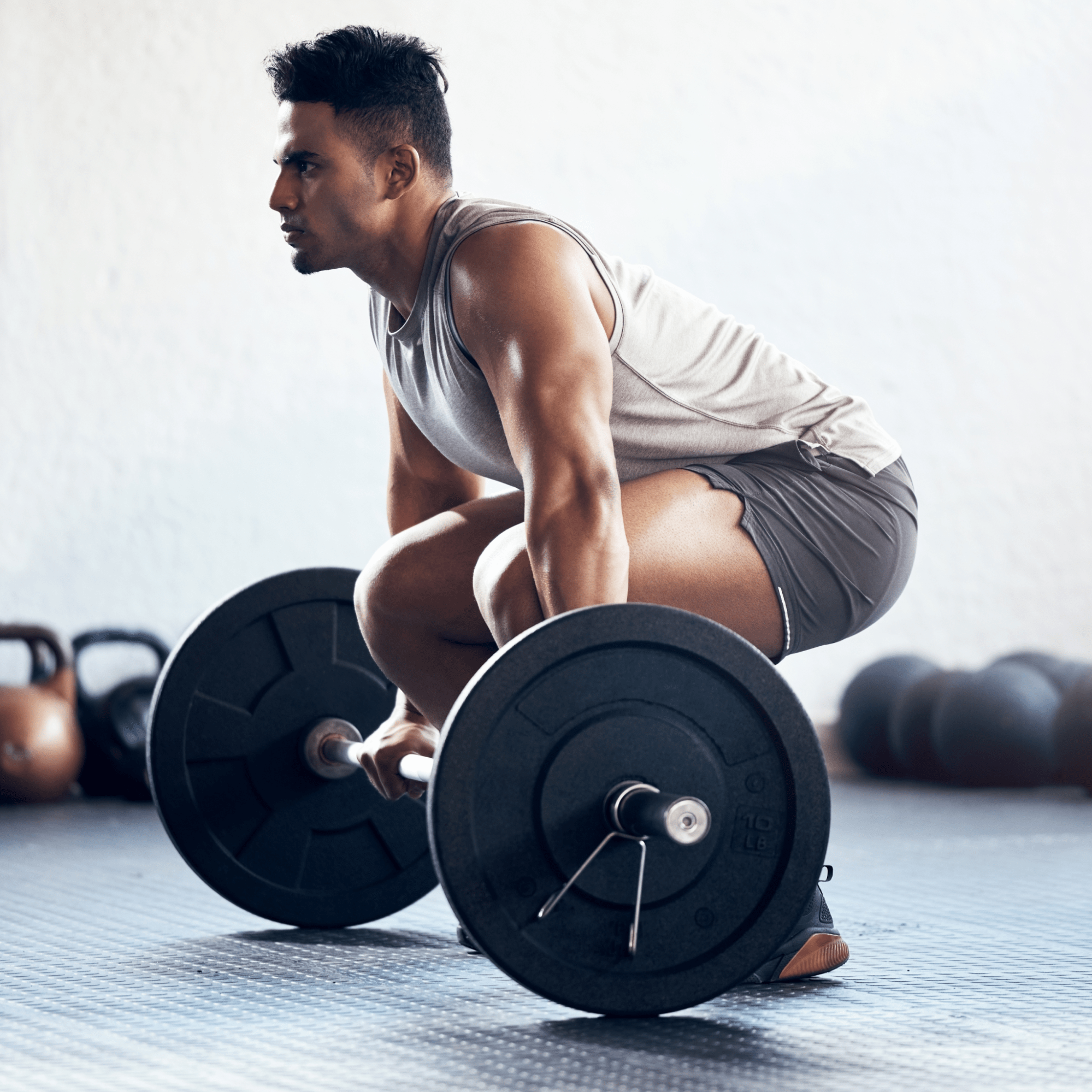 A man deadlifting | Ultimate Nutrition