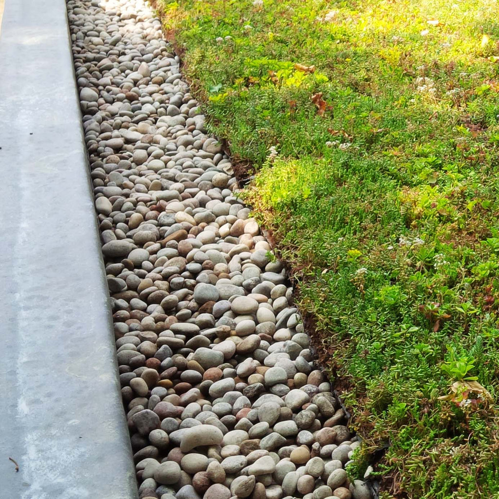 Green roof gravel boarder  