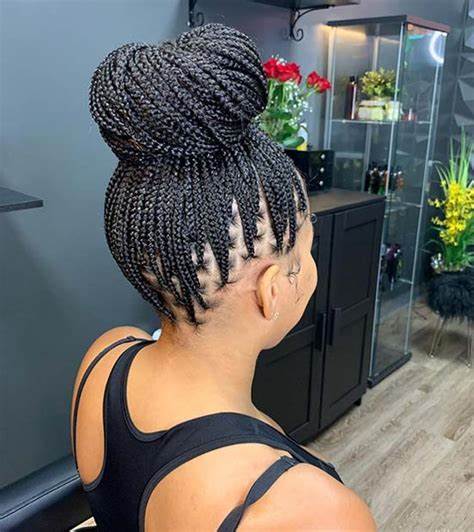 43 Trendy Small Knotless Braids Hairstyles 2023