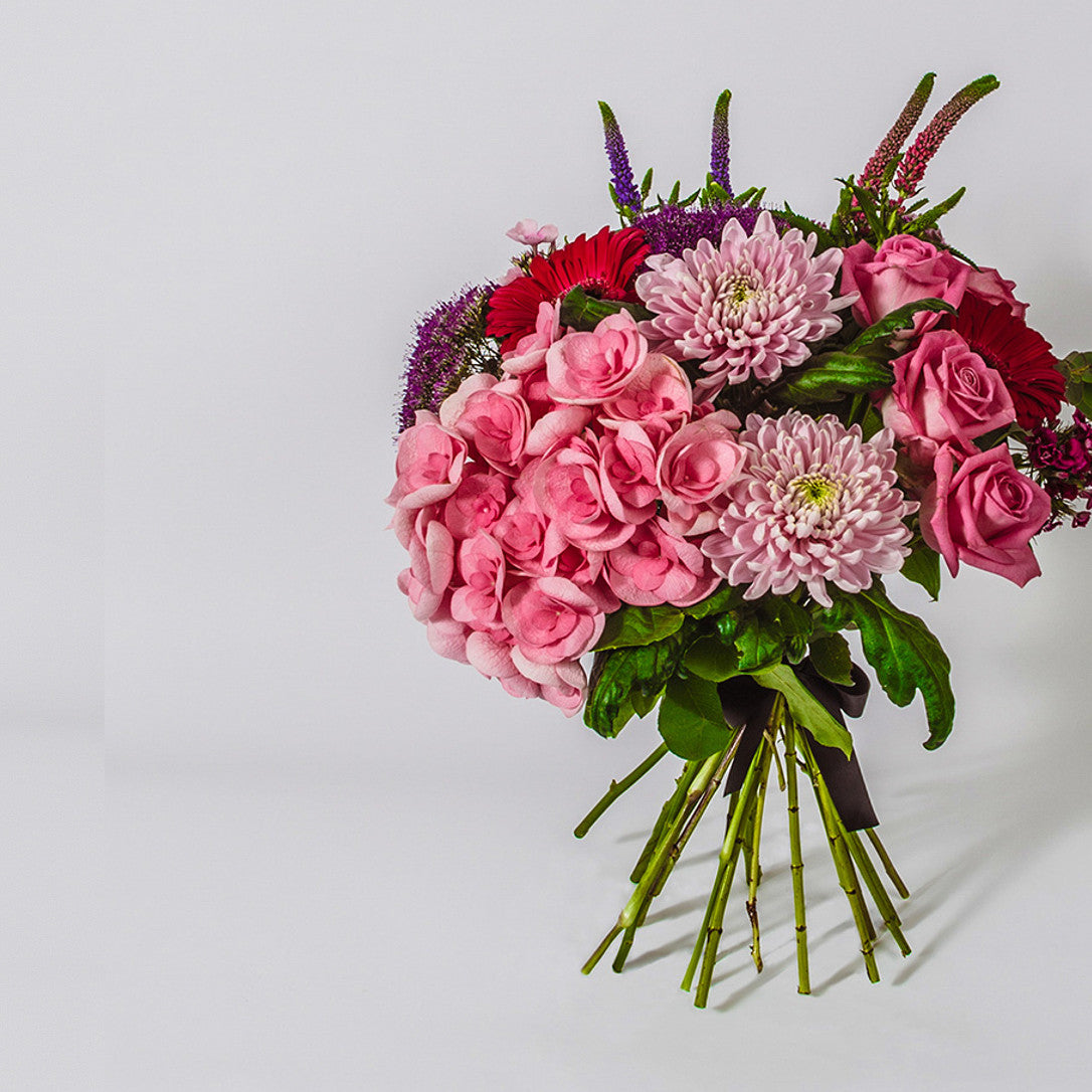 A Loving Touch Bouquet - XOXO Florist Aberdeen – XOXO Florist Aberdeen