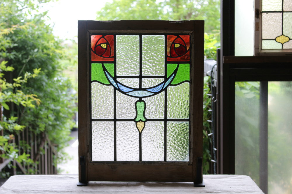 バラのグラデーションが美しいステンドグラス イギリスアンティーク(住宅窓) 45㎝×58.5㎝ – チェルシーオールド
