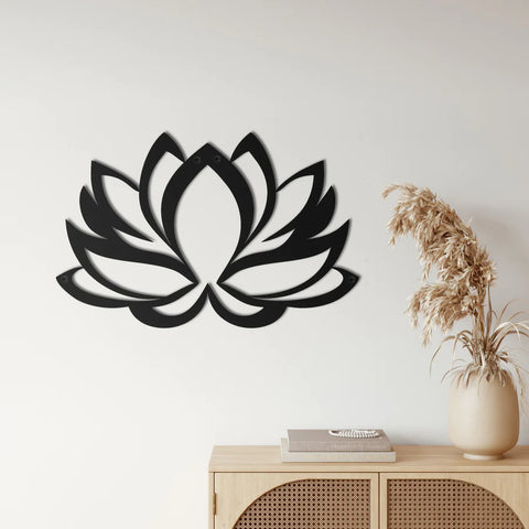 decoración de pared con flores de metal