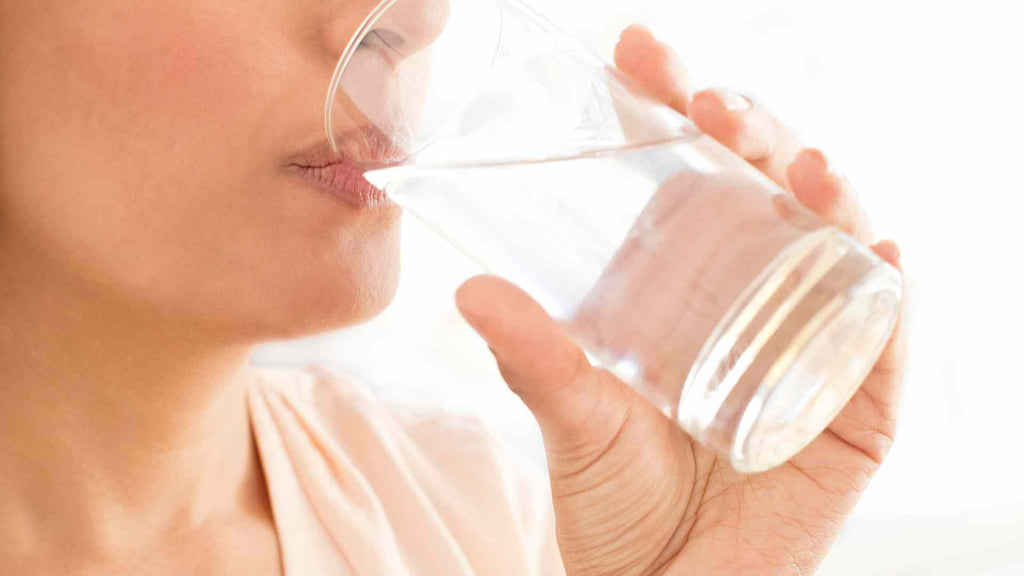 Staying hydrated is one of the best ways to treat a swollen bee or wasp sting