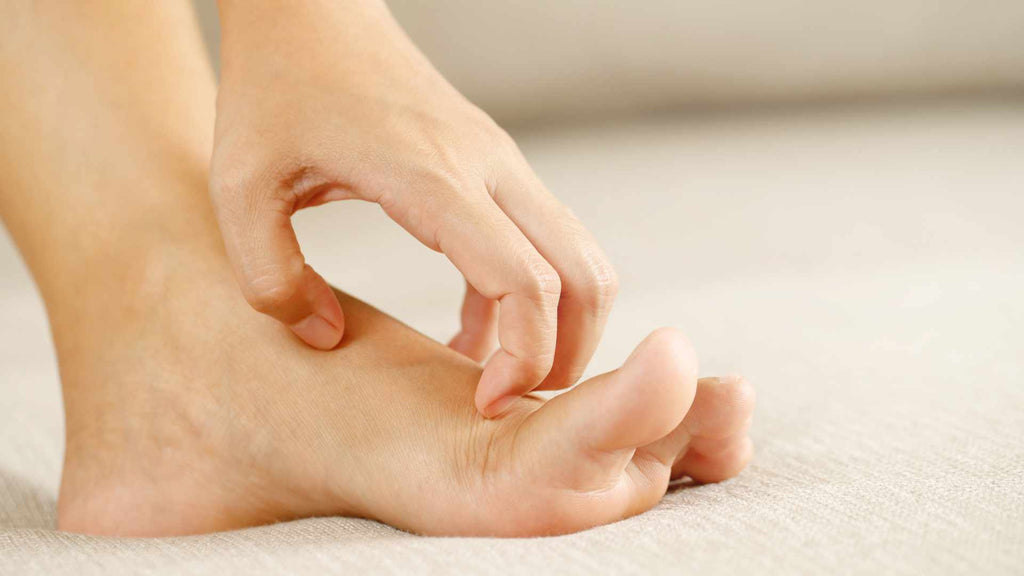 How to relieve severe itching in between toes? - Dr. Sushma Yadav - YouTube