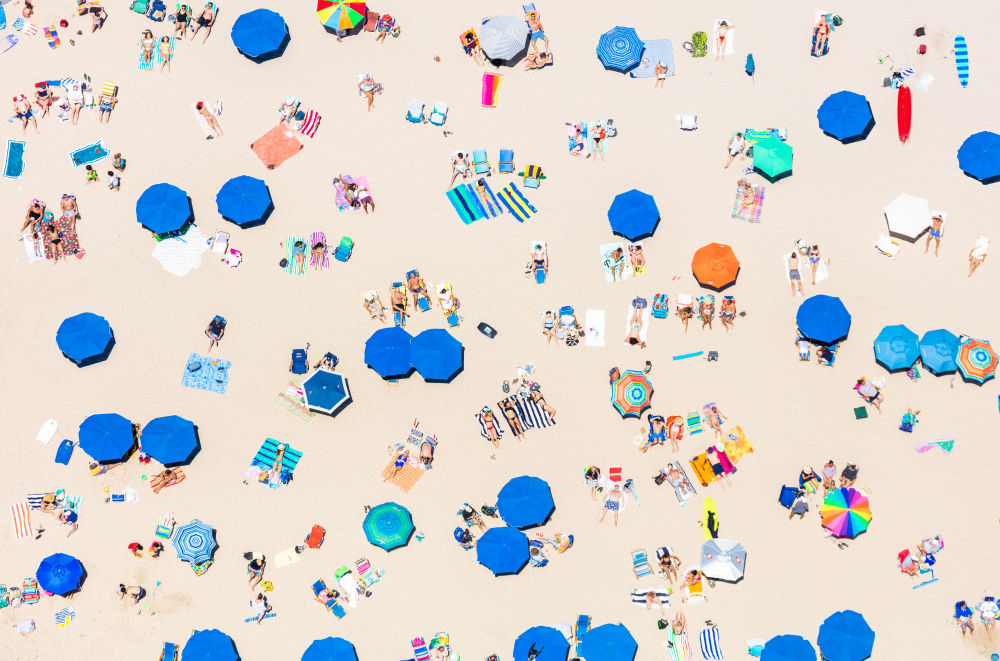 Cooper'S Beach Umbrellas, Southampton | Gray Malin
