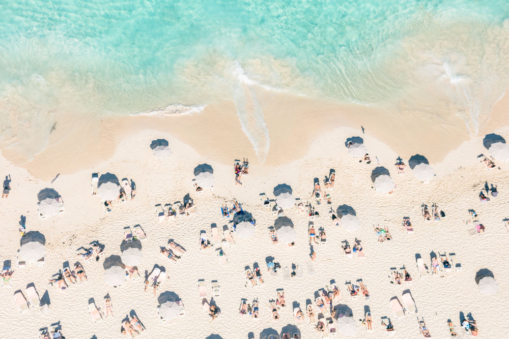 The Beach Club, Bahamas | Gray Malin