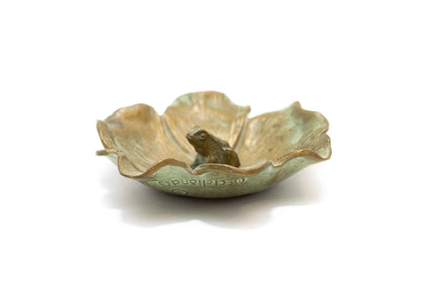 McClelland Barclay Art Products, Inc. frog on a lily pad dish in signature green bronze finish