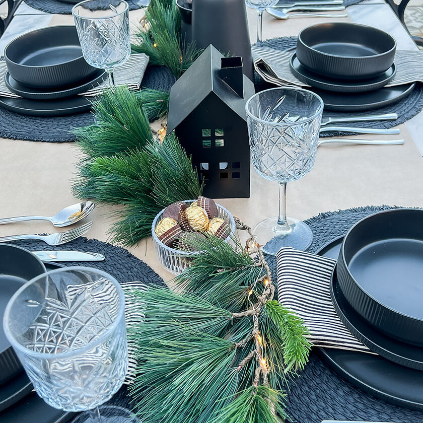 Georgia Caceres created a chic and simple Christmas table using salt&pepper homewares