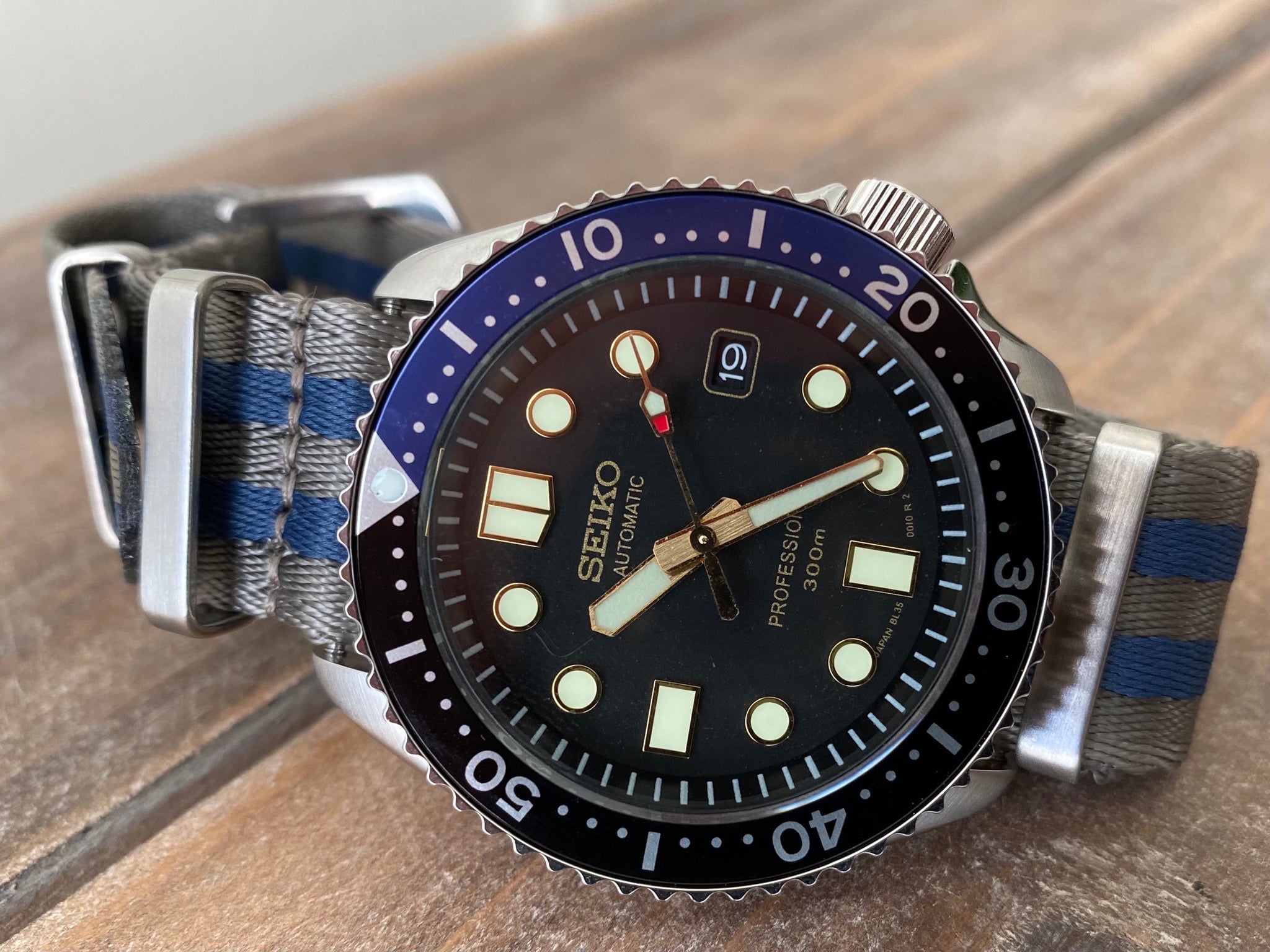 SKX Seiko Marine Master Mod – Tropic Timeworks