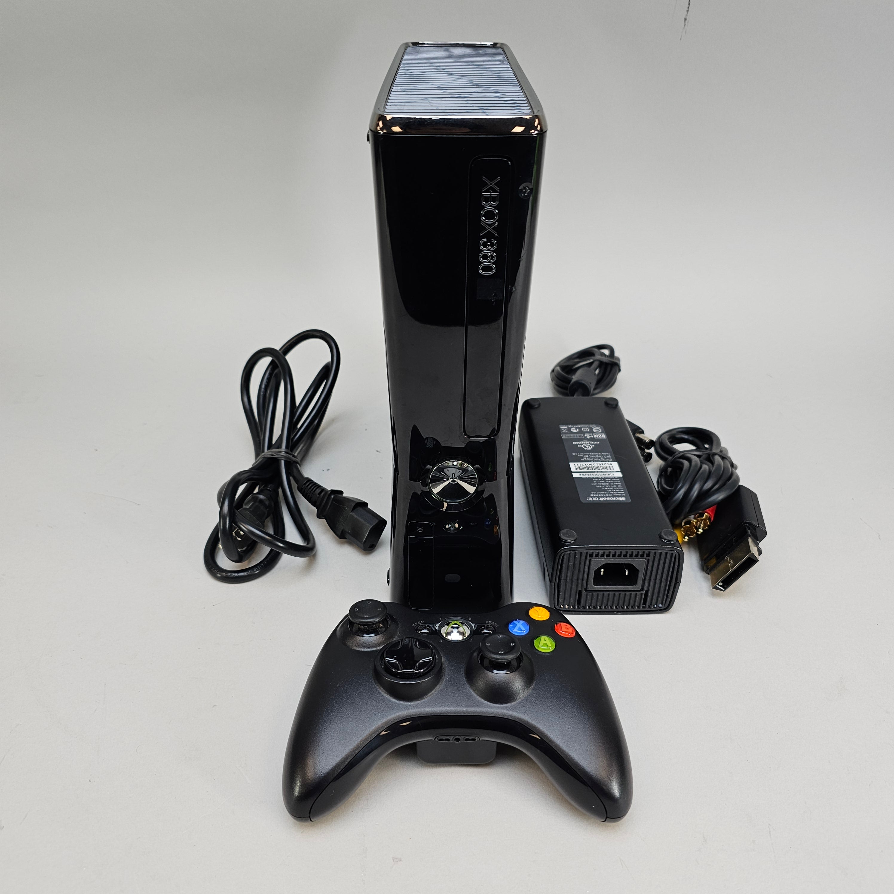 Microsoft Xbox 360 S 4GB Console Gaming System Gloss Black 1439