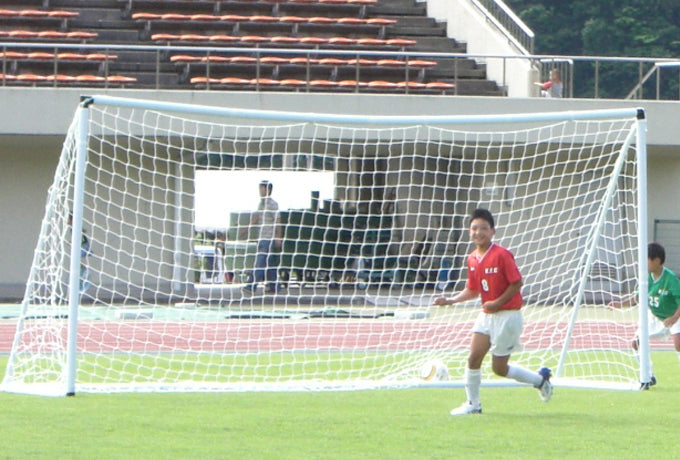 陸上競技場でのサッカーゴール