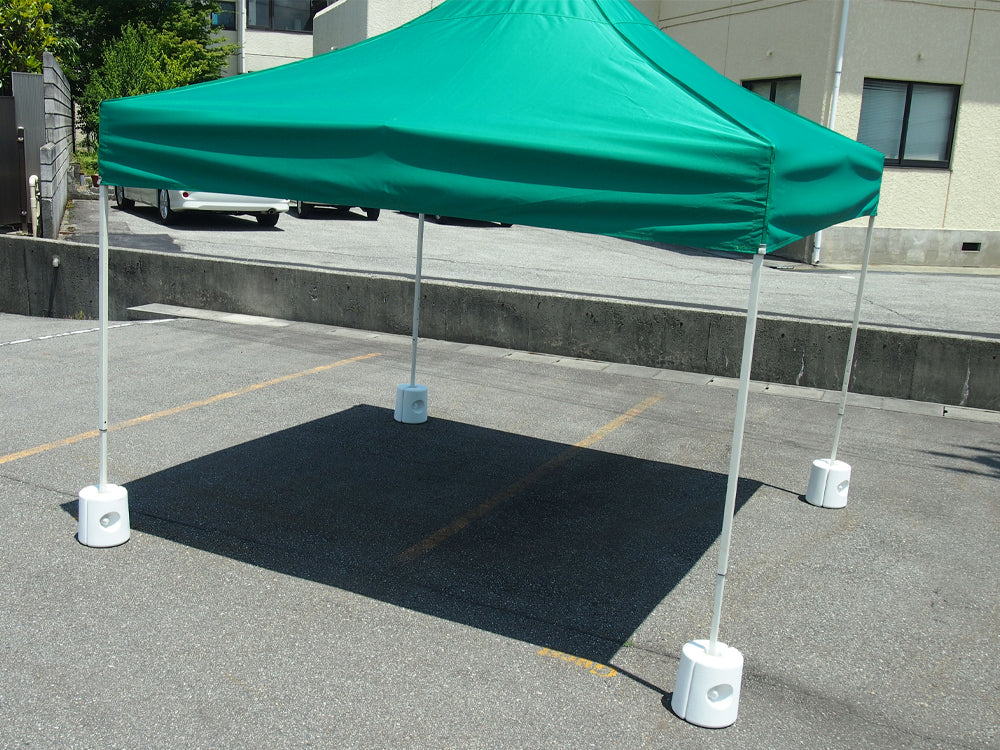 風対策に重しを付けた簡易テント