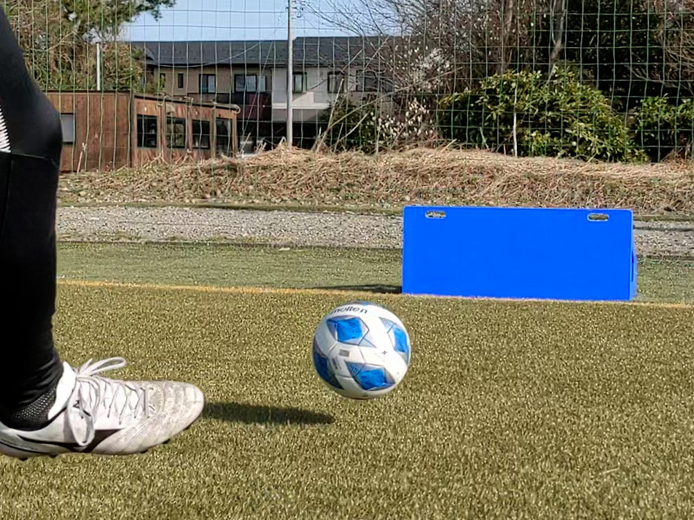 壁打ちリバウンダー 跳ね返るサッカーゴール 一人でキックとコントロールの練習ができる Fungoal