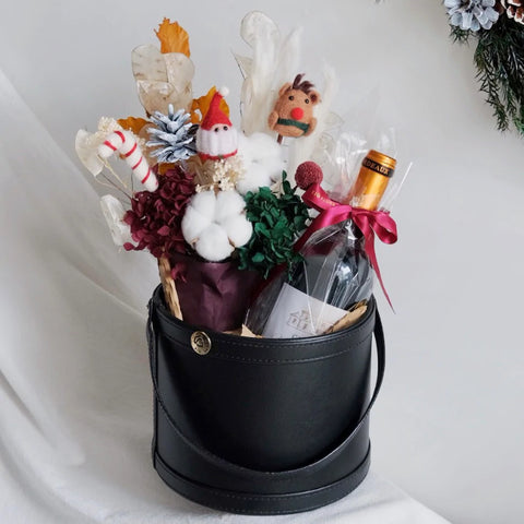 Toast to a merry spirit: Christmas wine hamper