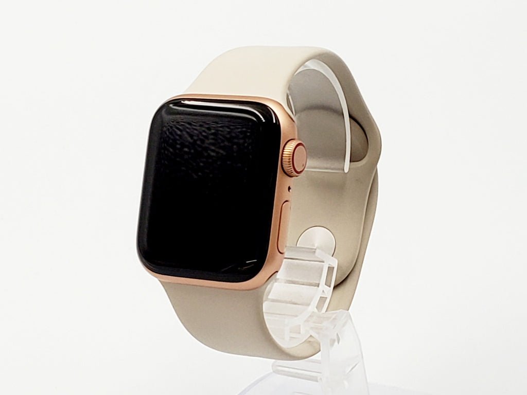 Apple Watch SE　MKQV3J/A 新品未使用品　送料無料