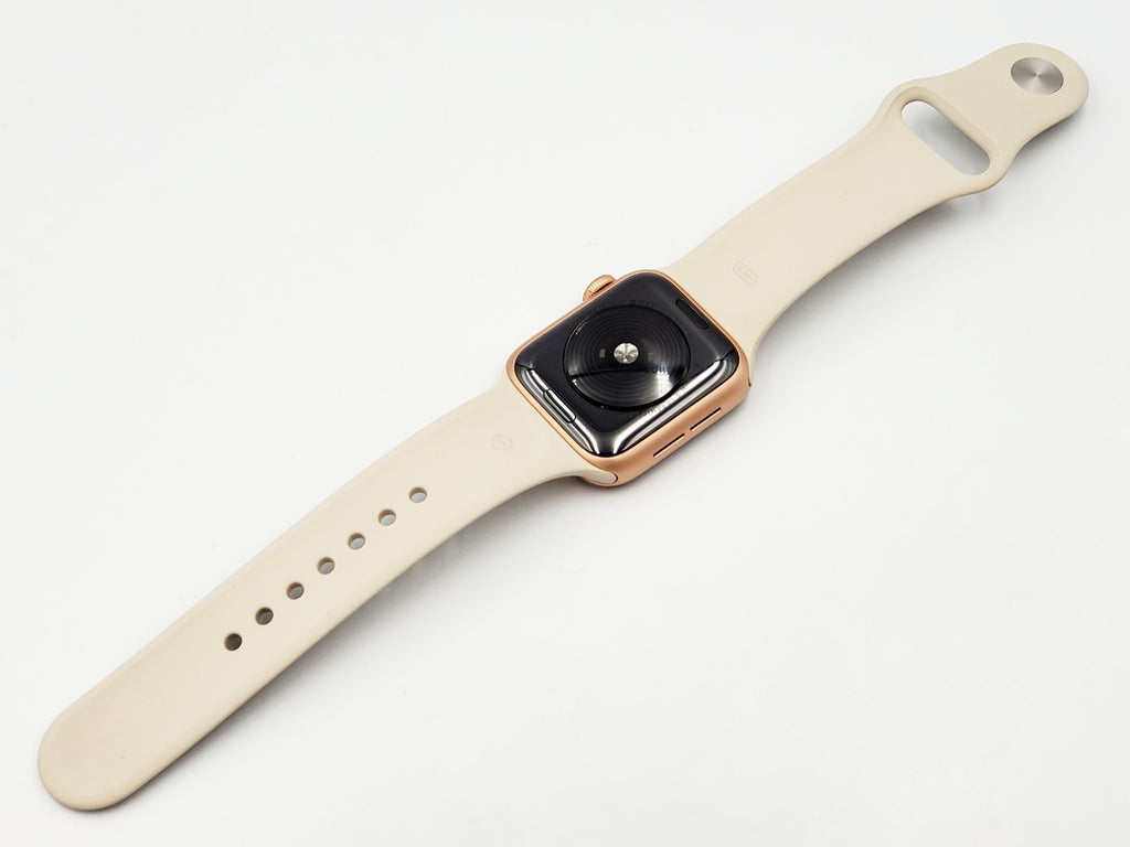 SEAL限定商品 SE 第1世代 40mm セルラー アルミニウム ゴールド Apple