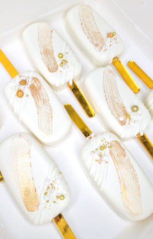 White and gold cakesicles