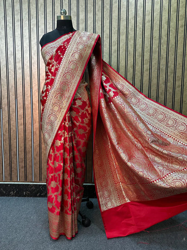 Buy Latest Style Red Banarasi Silk Indian Wedding Saree|SARV118212