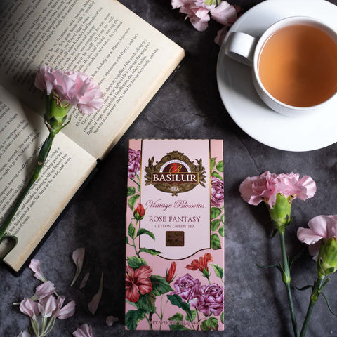 Zielona herbata Basilur Rose Fantasy w różowym ozdobnym stożku