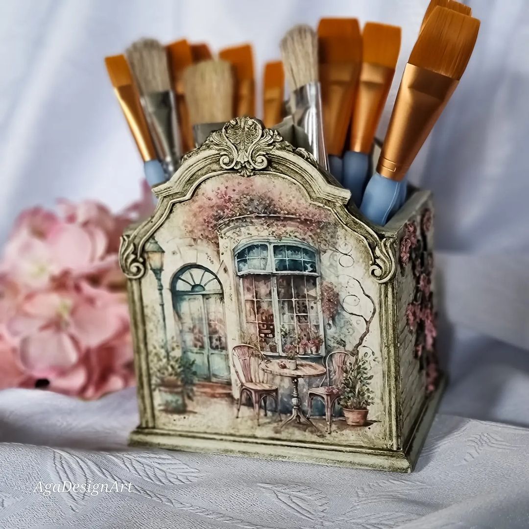 3. Brush holder with decoupage cafe scenery and vintage styling