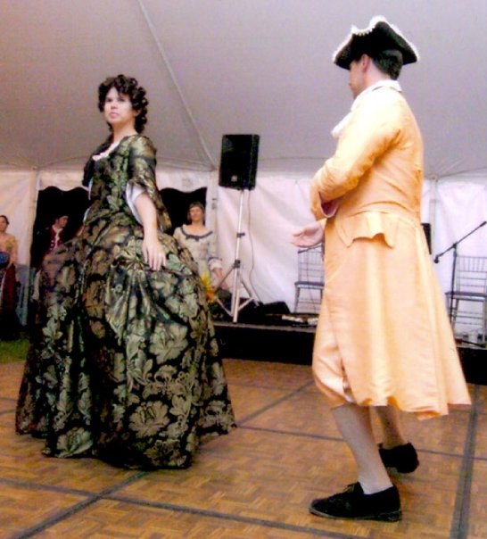 RH802 — 1760s Frock Coat sewing pattern – Reconstructing History