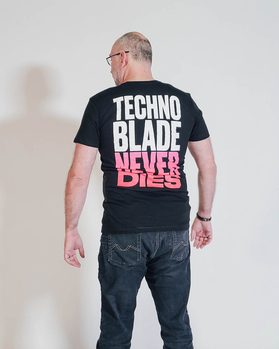 Technoblade Never Dies' Men's T-Shirt | Spreadshirt