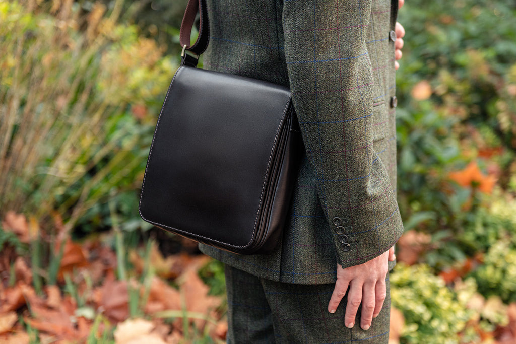 Small messenger bag, brown