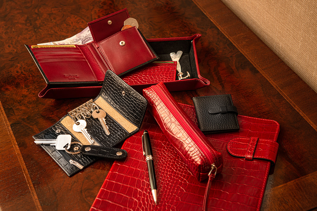 Leather pencil case, red croc