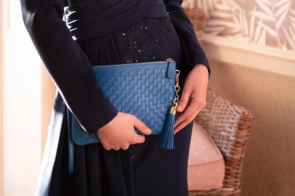 Sophia clutch, cobalt