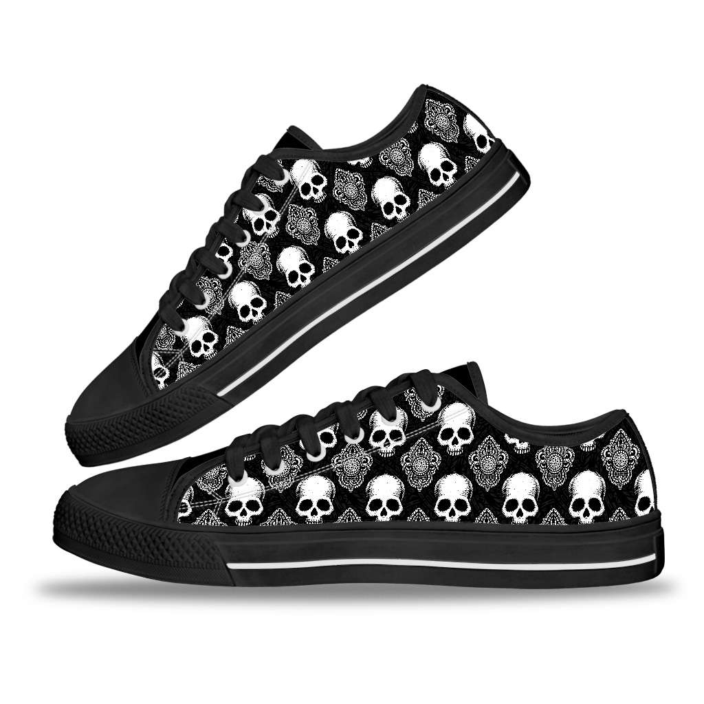 Black Skull Pattern Low Top Shoes 0921