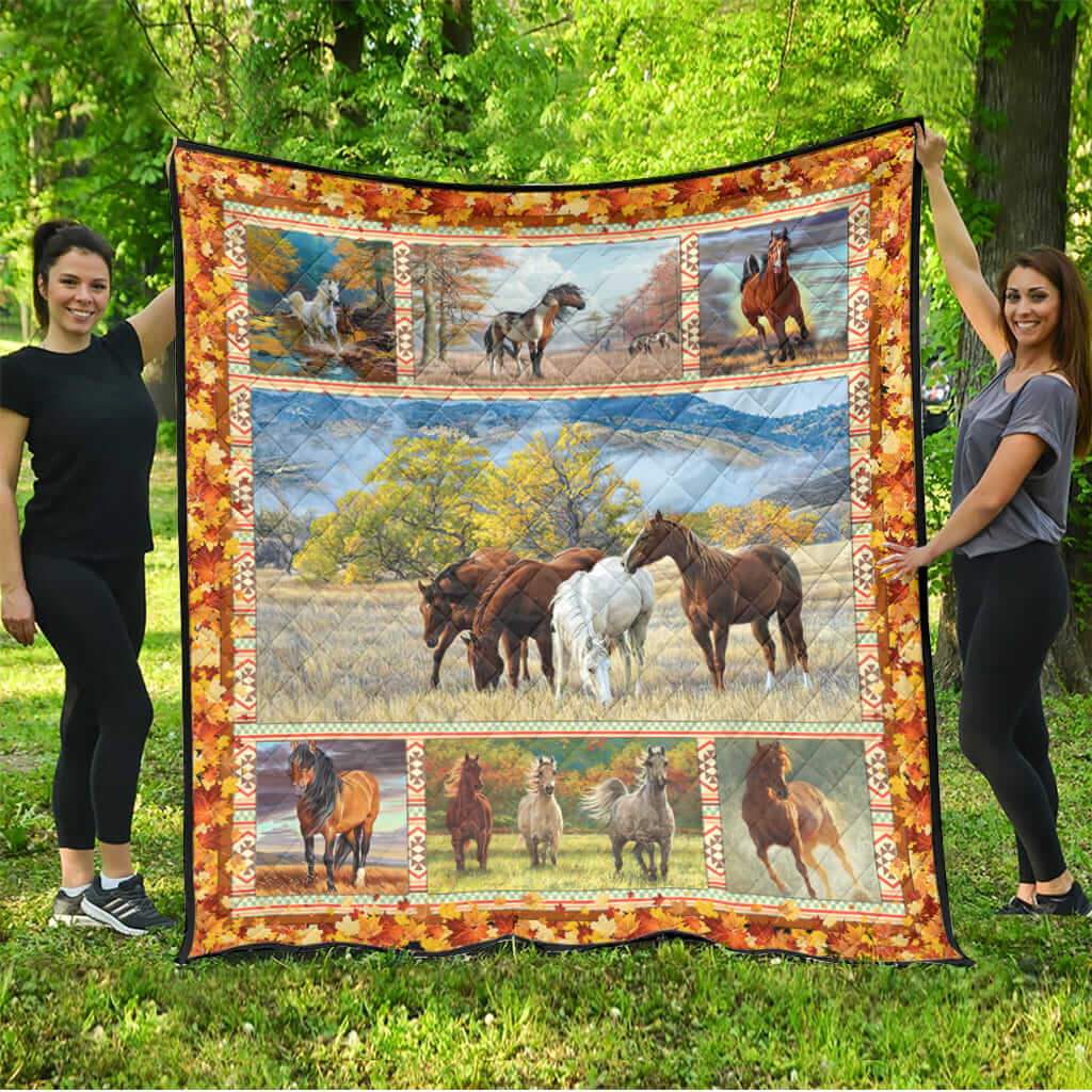 It's the most wonderful time of the year - Horse quilt