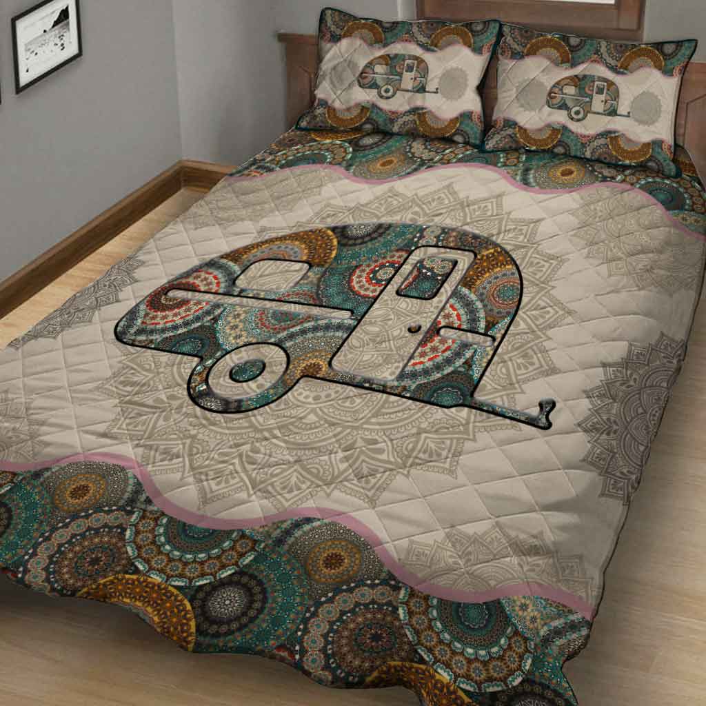 Love Camping Quilt Set
