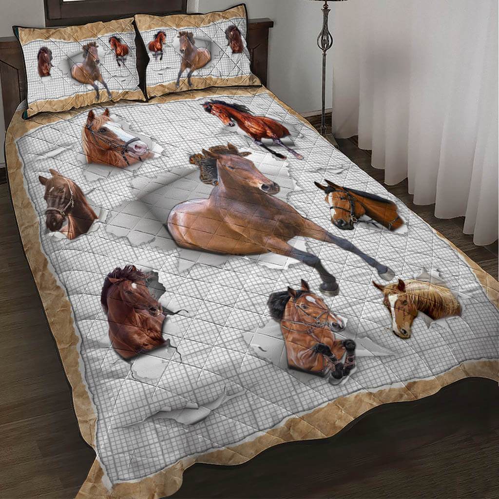 Horses Quilt Bed Set