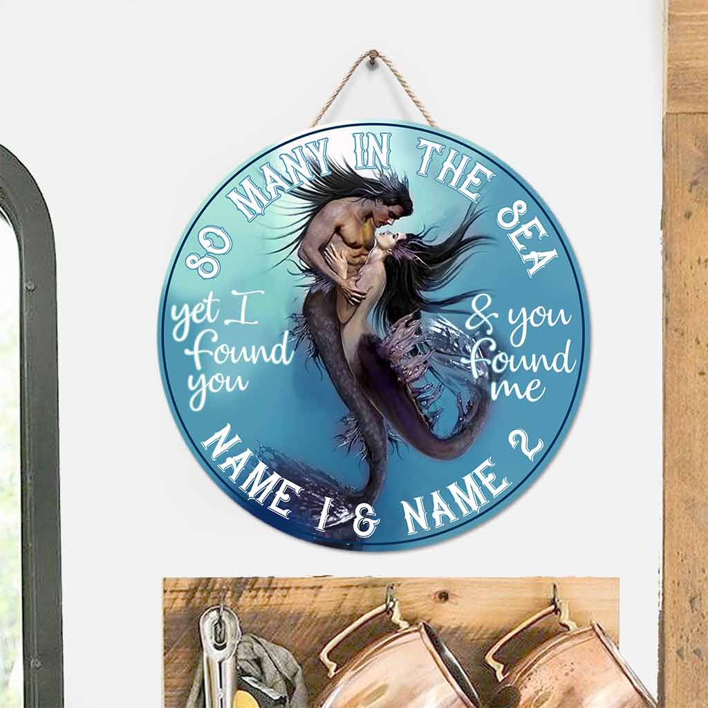 So Many In The Sea - Mermaid Personalized Round Wood Sign
