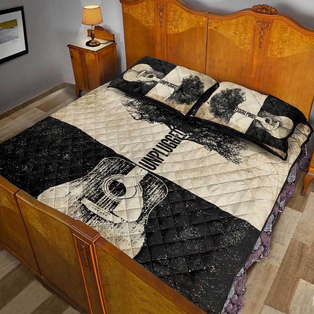 Unplugged Vintage Color - Guitar Quilt Bed Set