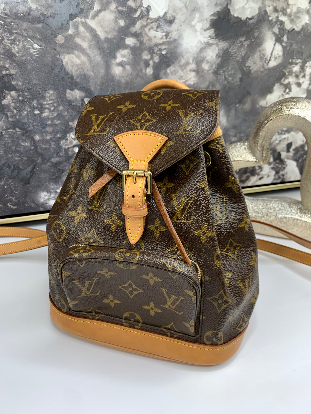 Louis Vuitton Croissant GM – yourvintagelvoe