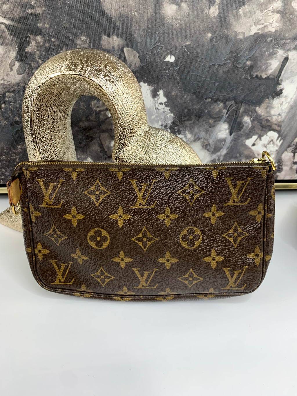 Louis Vuitton Spontini With Crossbody Strap – yourvintagelvoe