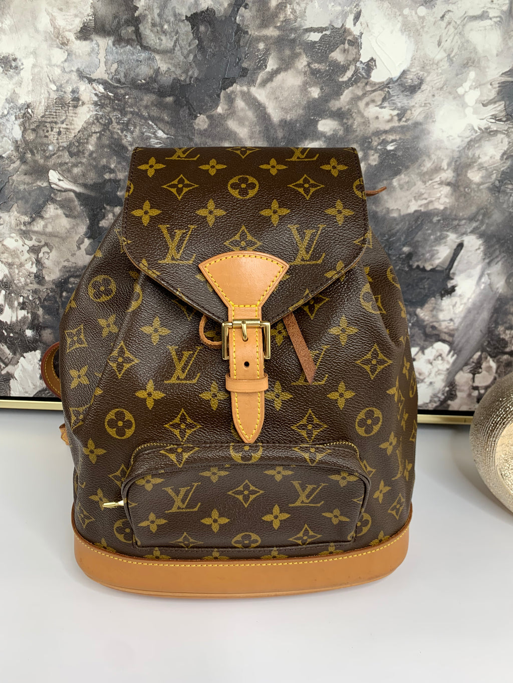 Louis Vuitton Spontini With Crossbody Strap – yourvintagelvoe