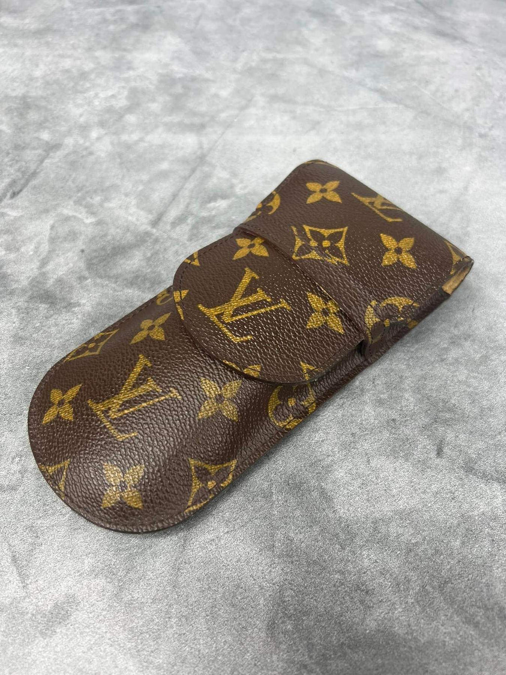 LOUIS VUITTON Monogram Sunglasses Case MM 1226749