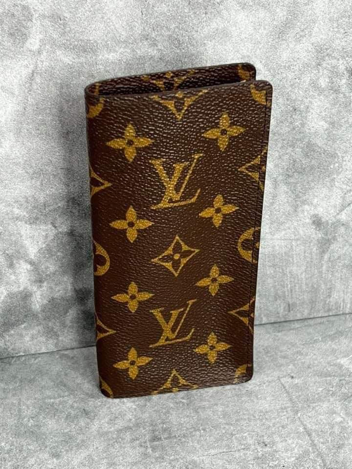 Louis Vuitton Poche Document/Laptop Case – yourvintagelvoe