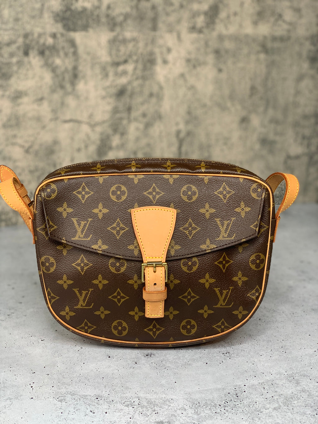 louis vuitton jeune fille gm