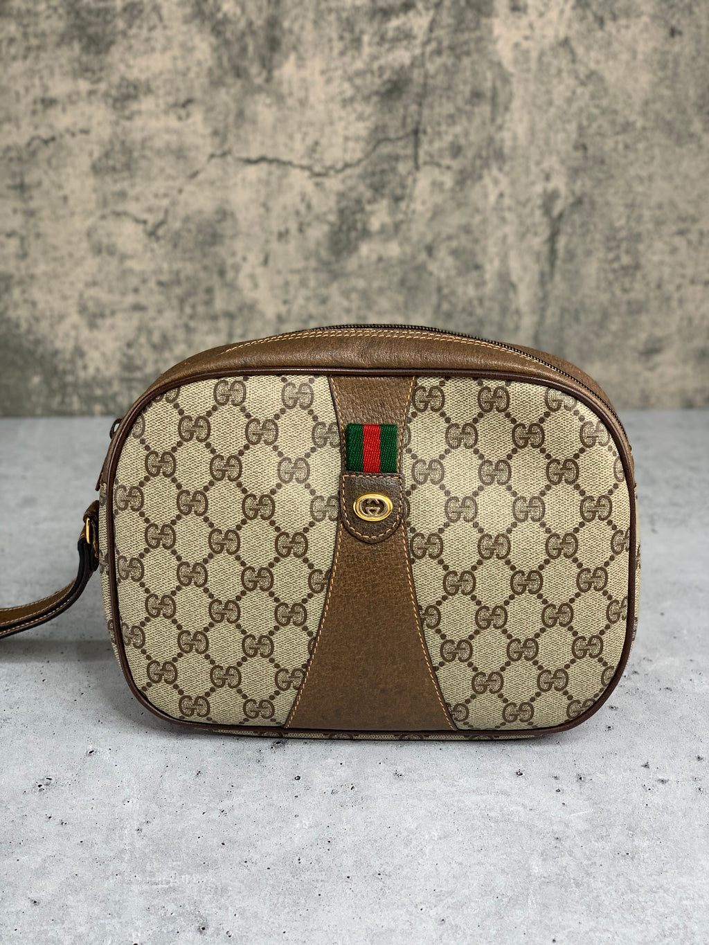 Gucci Half Moon Shoulder Bag – yourvintagelvoe