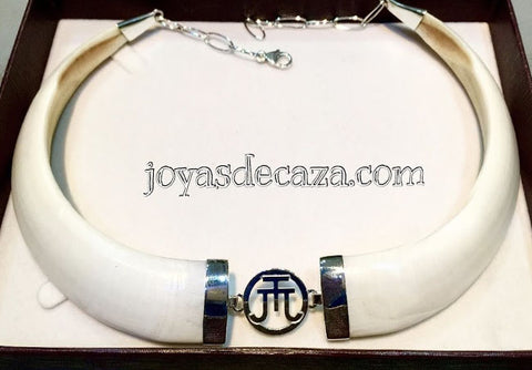 collar jabali personalizado con hierro ganadero en plata